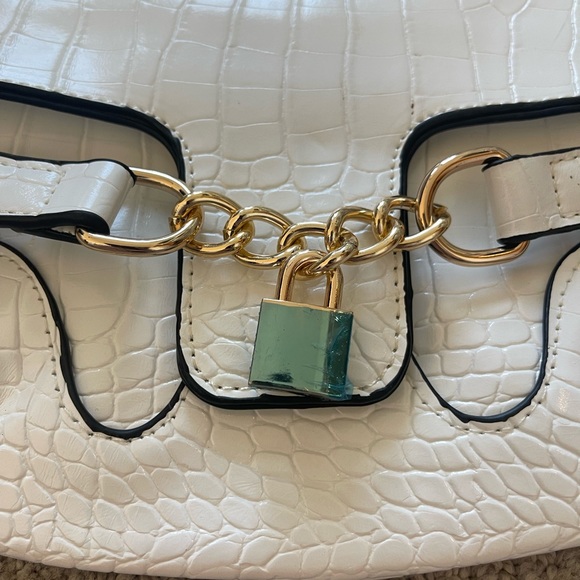 NWT Sold Out Nasty Gal Padlock 'Em Up Croc Shoulder Bag - Picture 5 of 10